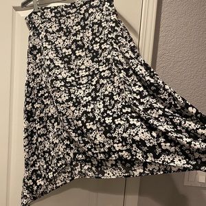Express floral asymmetrical skirt. Size large